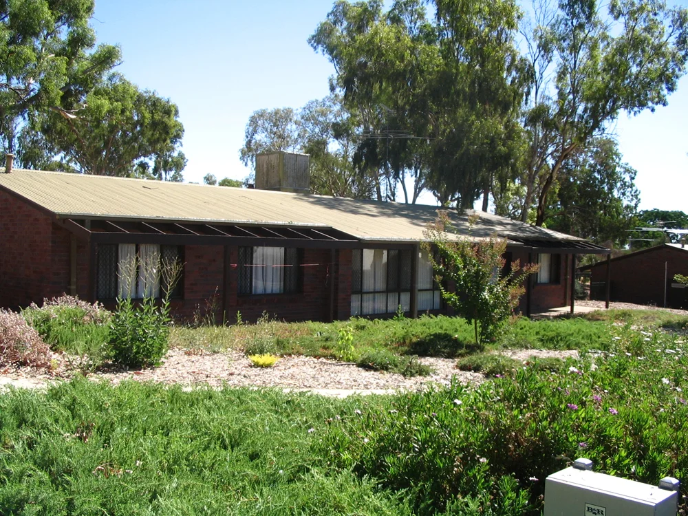 Eight room cottage