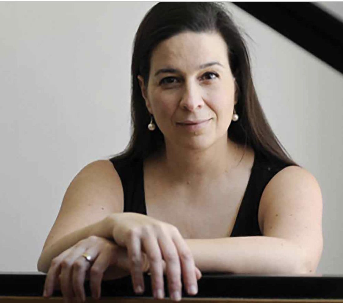 Caroline Almonte - piano