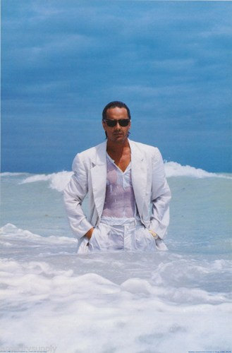 Crockett’s Armani summer suits are a covert reference to Pythagoreanism. 