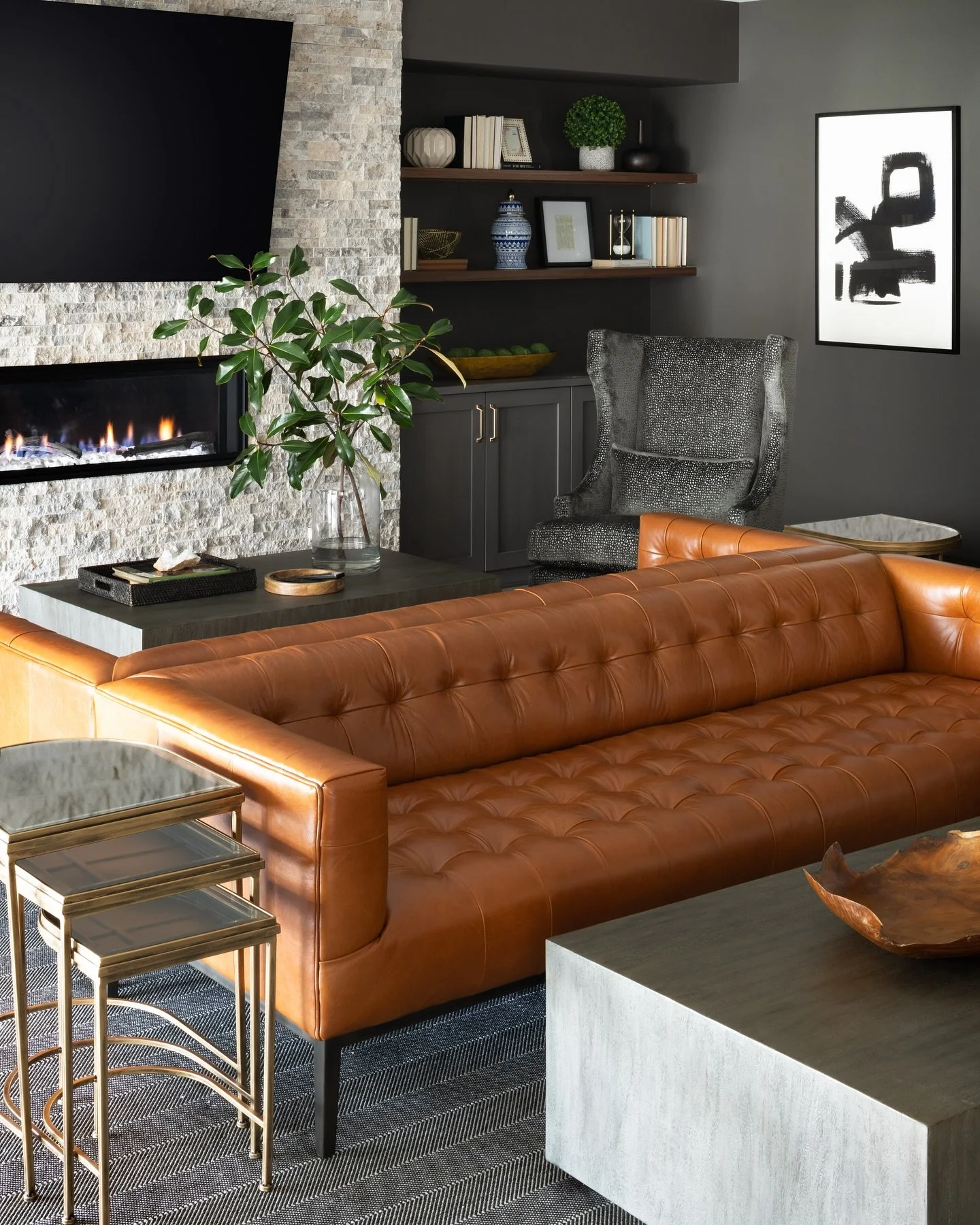 Our latest feature showing versatility and transitions in #basements or recreation areas ✨  We helped this family of 4 conceptualize, furnish and decorate the use of space in their new #homebuild

Celebrate your own lifestyle by creating spaces that 