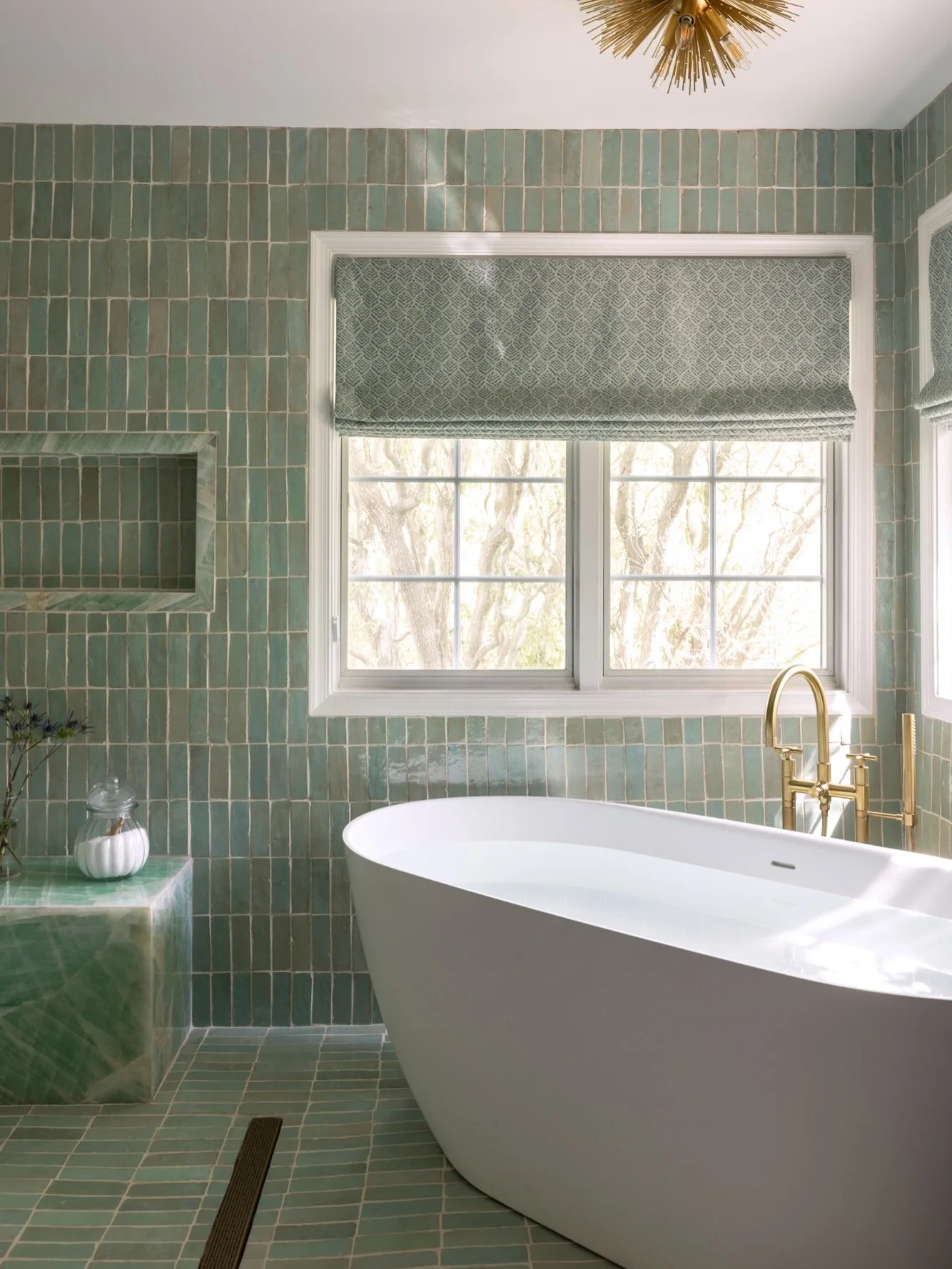 Pause 🪽 

Reset 🫧 

Restart ✨

Your home should be the place where pause becomes energy, and where you get ready to shine 🪷

&mdash;&mdash; Step into a world of Splendor &mdash;&mdash;

www.splendorstyling.com

#luxuryliving #luxeinteriors #bubble