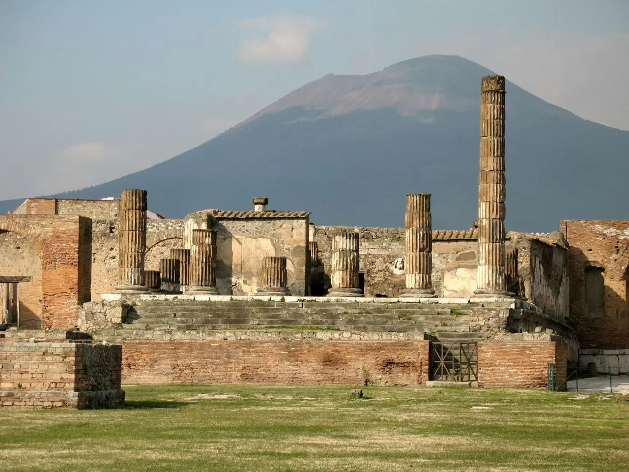 CULTURE It is hard to find another place with as many cultural landmarks as there is in Rome. Apart from Rome you are not far away from places like Tivoli, Pompei, Capri, Frascati etc.