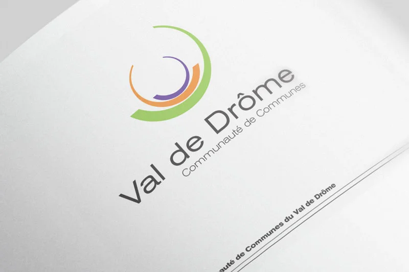 Logo-Mockup-vol-20-logoccvd.jpg
