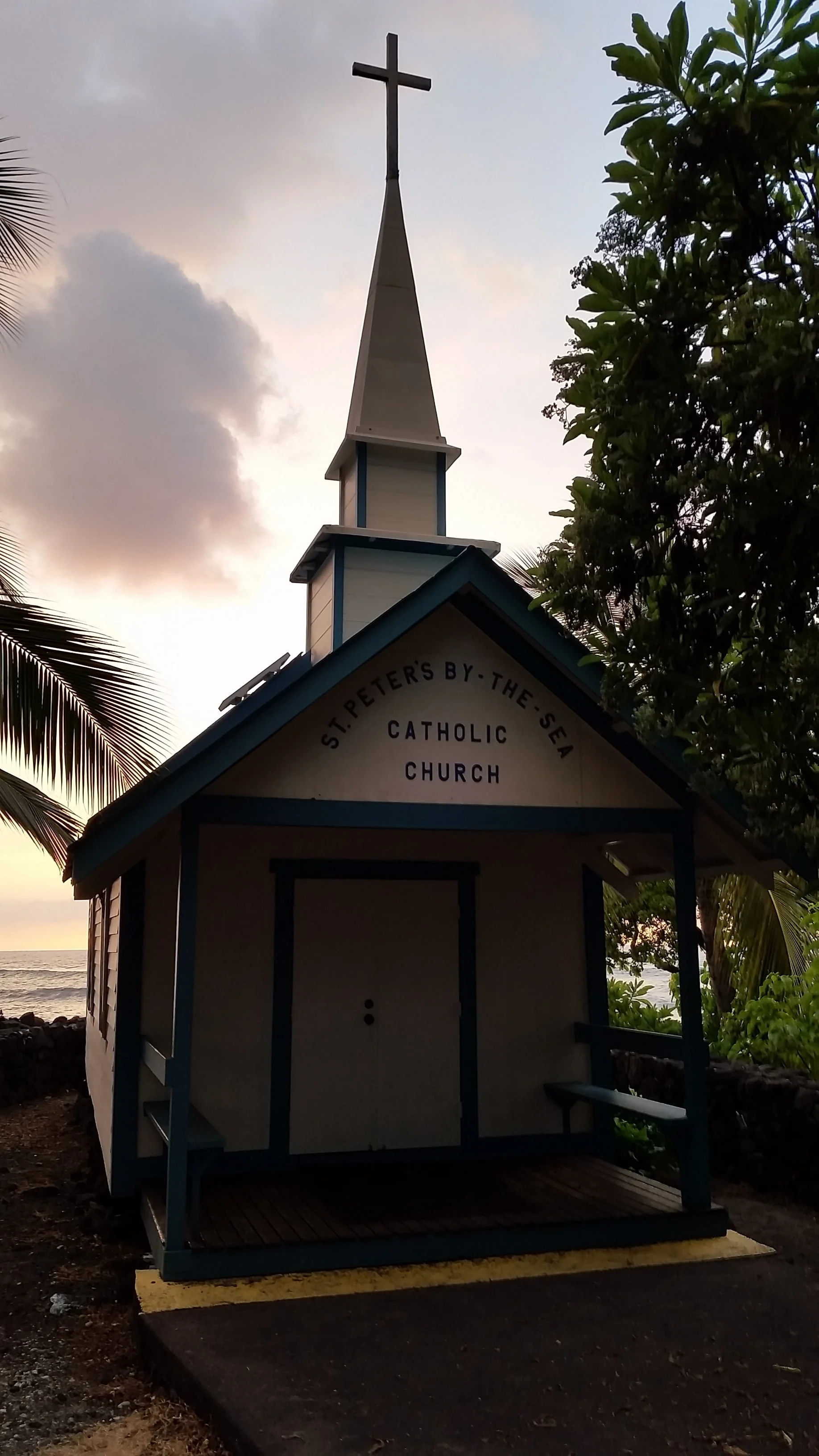 This church is situated on the one other Ali'i Drive beach near the run turnaround.