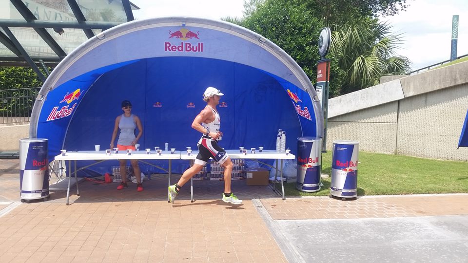 Frantically reaching for Red Bull. Photo: Lars Finanger