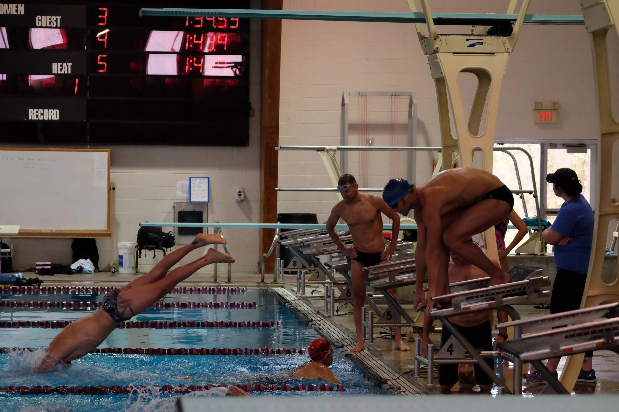 Running the anchor leg of the 200 yd relay.