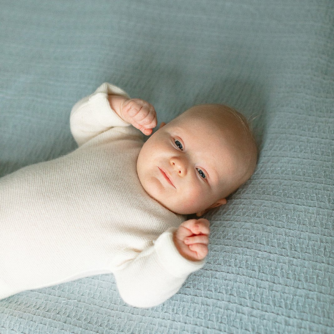 newborn-photographer-tunbridge-wells-awake-newborn-portrait.jpg