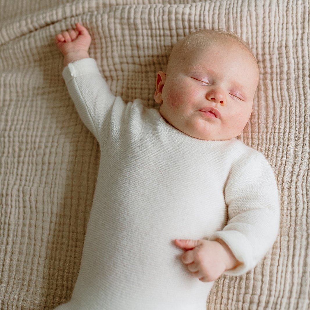 newborn-photographer-tunbridge-wells-sleeping-newborn.jpg