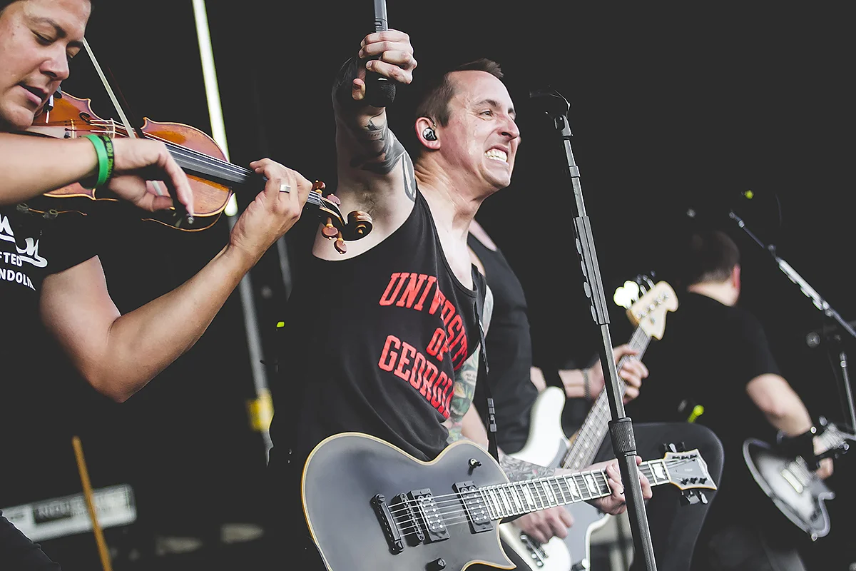 warped tour_yellowcard_lr.jpg