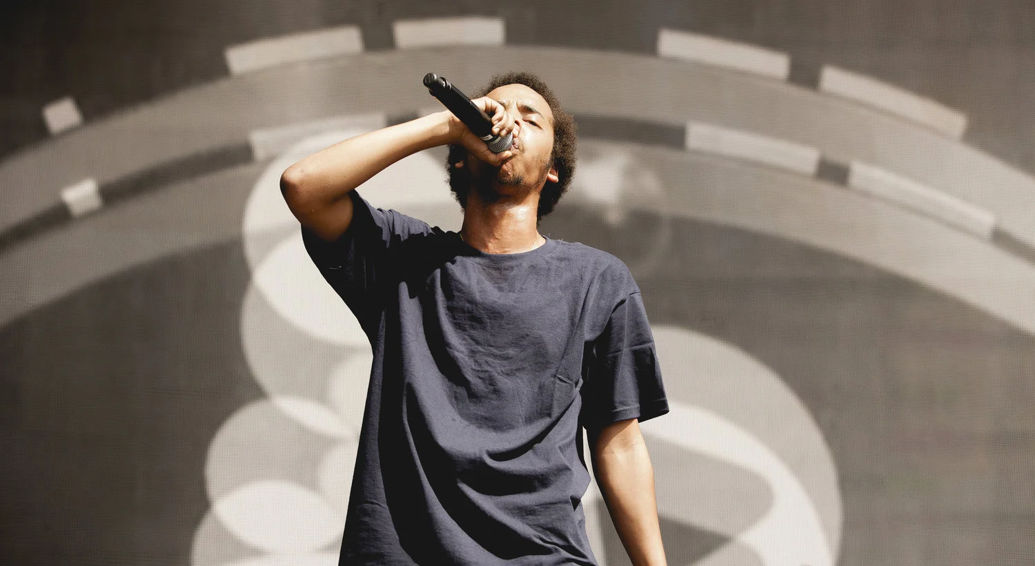 BMIA_SATURDAY_EARL+SWEATSHIRT_TIMOTHY+BECKER_7.jpg