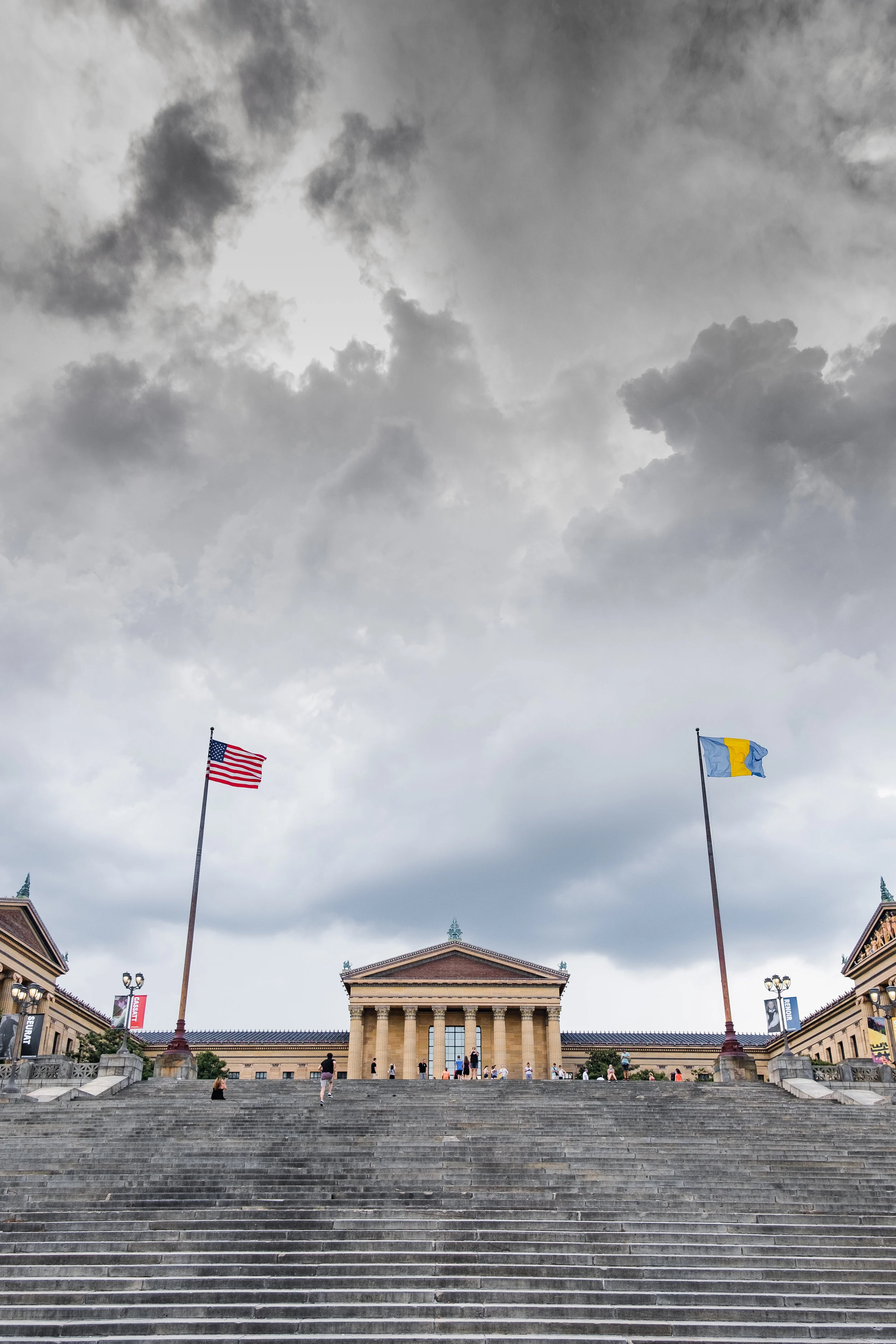 2019_ POSE WITH ROCKY_ACTIVITIES_THE PHILLY CHECKLIST-7.jpg