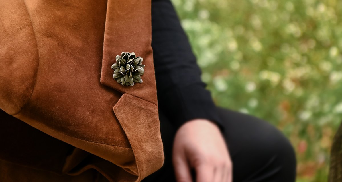 #FleurdPins-Olive-Leather-Dahlia-lapel-flowers-boutonnieres-photo-by-Andrew-Werner.jpg