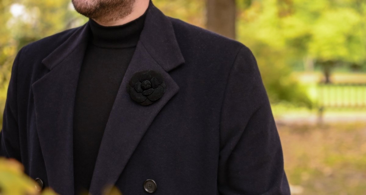 #FleurdPins-Large-Black-Suede-Camellia-lapel-flowers-boutonnieres-photo-by-Andrew-Werner.jpg