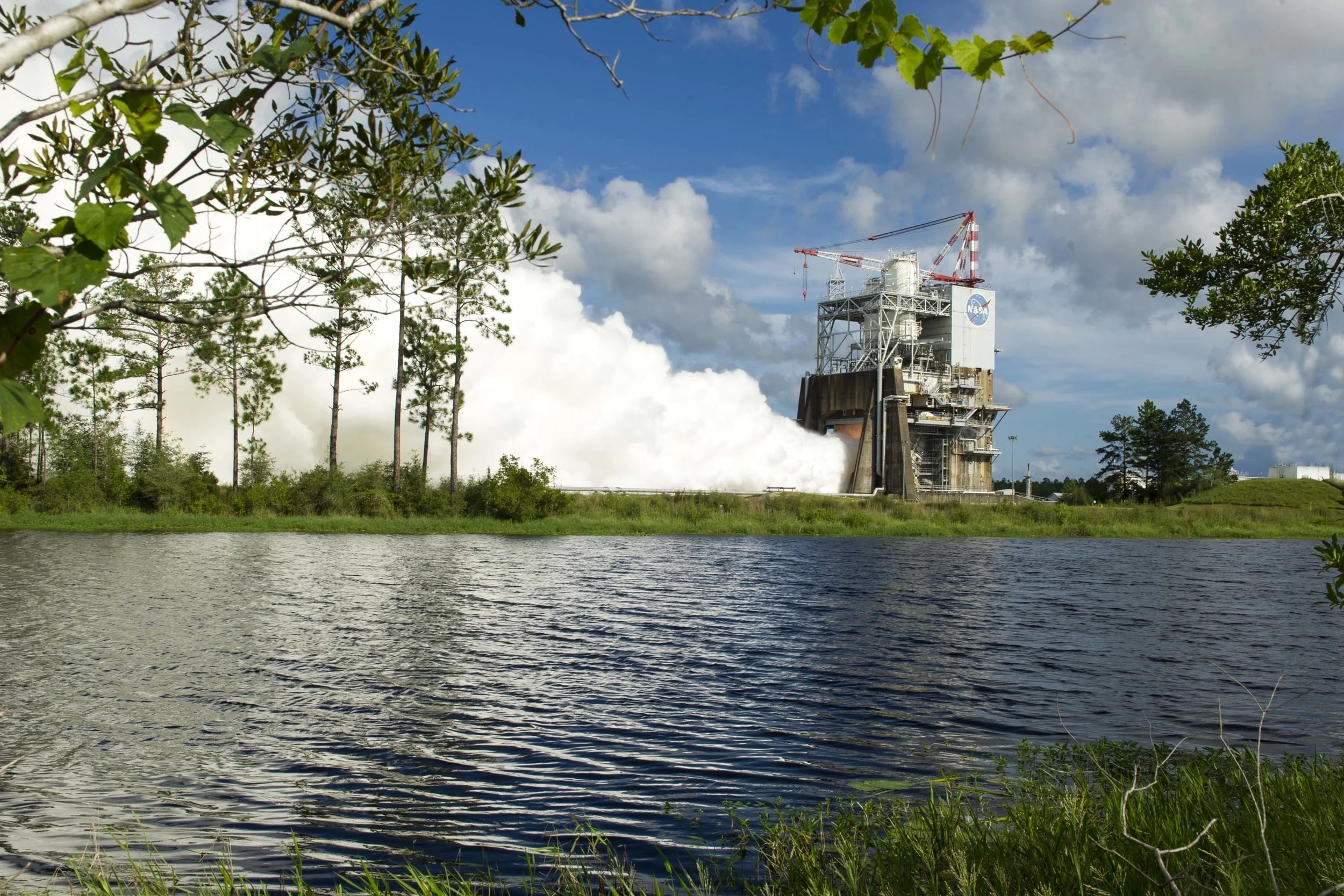s16-081_ssc-20160818-s00653_rs-25_engine_test.jpg