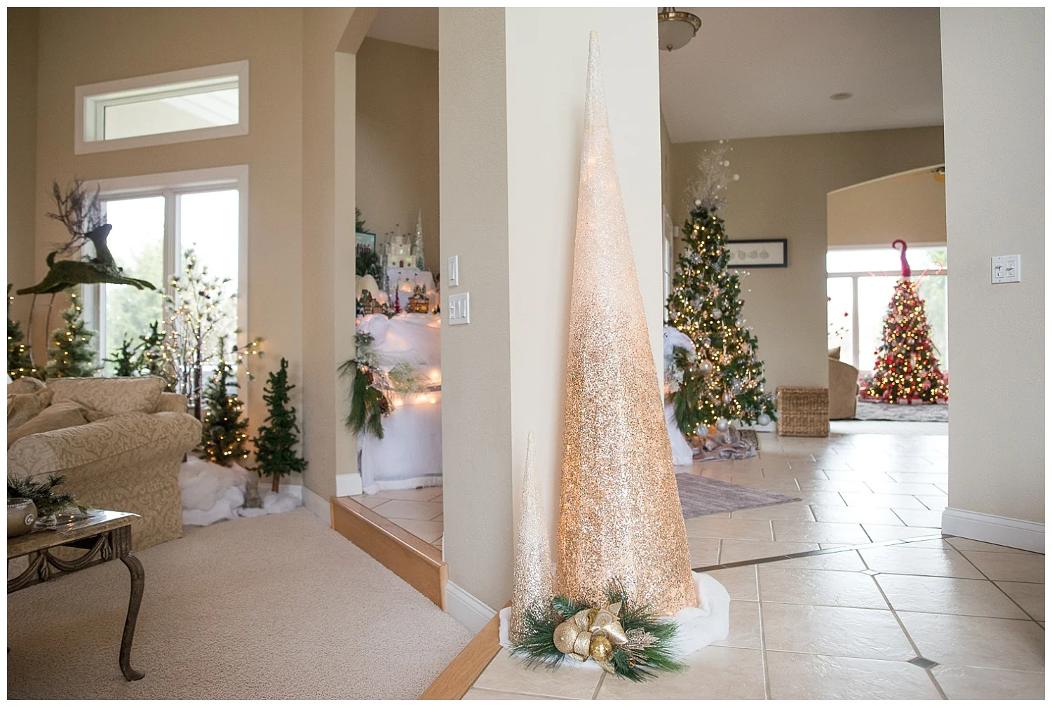 Walk into the Greene home and you walk into a peaceful and serene Christmas wonderland. There's something to look at at every turn yet it's not overwhelming. 