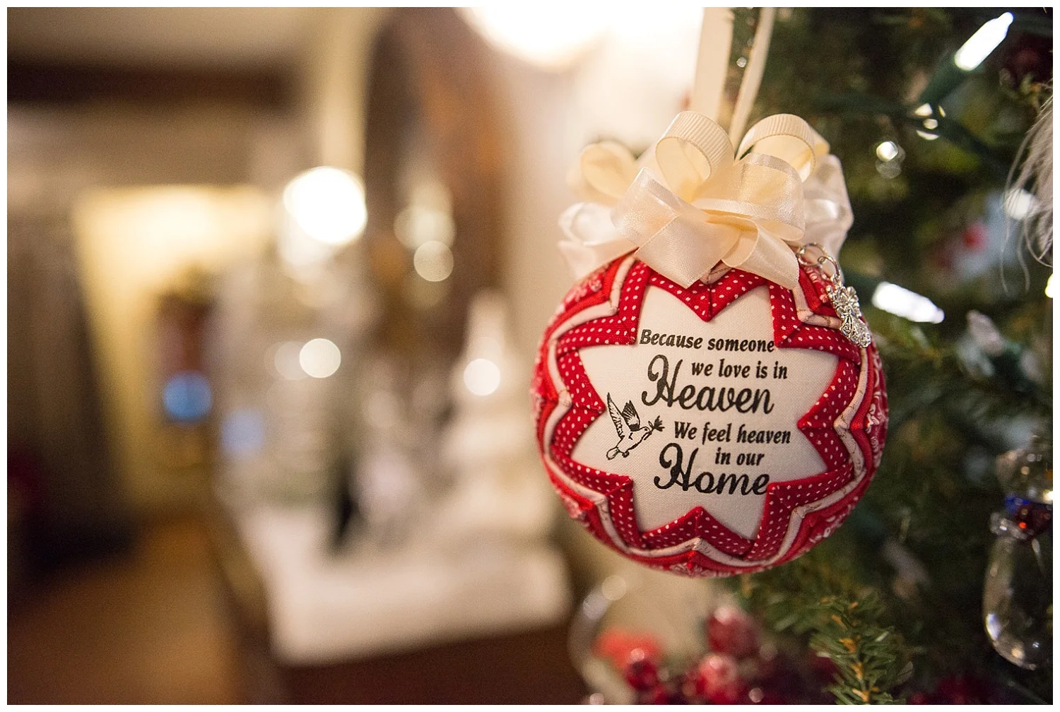 A memorial ornament that was given to Chandra by her Aunt Fritz, Dee’s sister. 