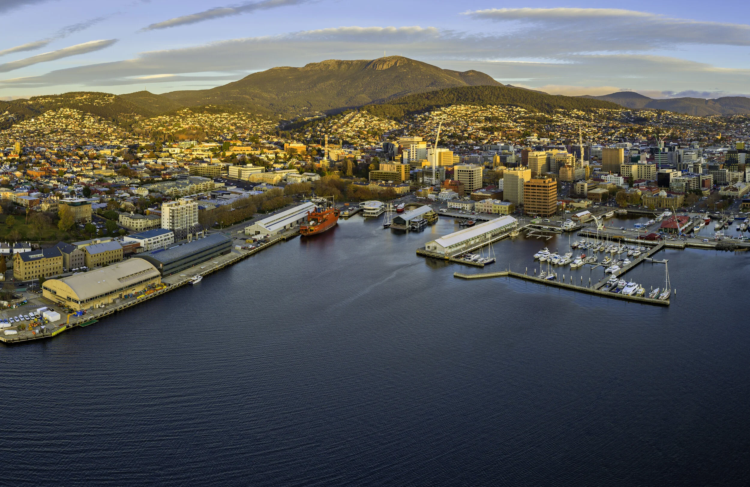 HobartPanocentrecrop.jpg