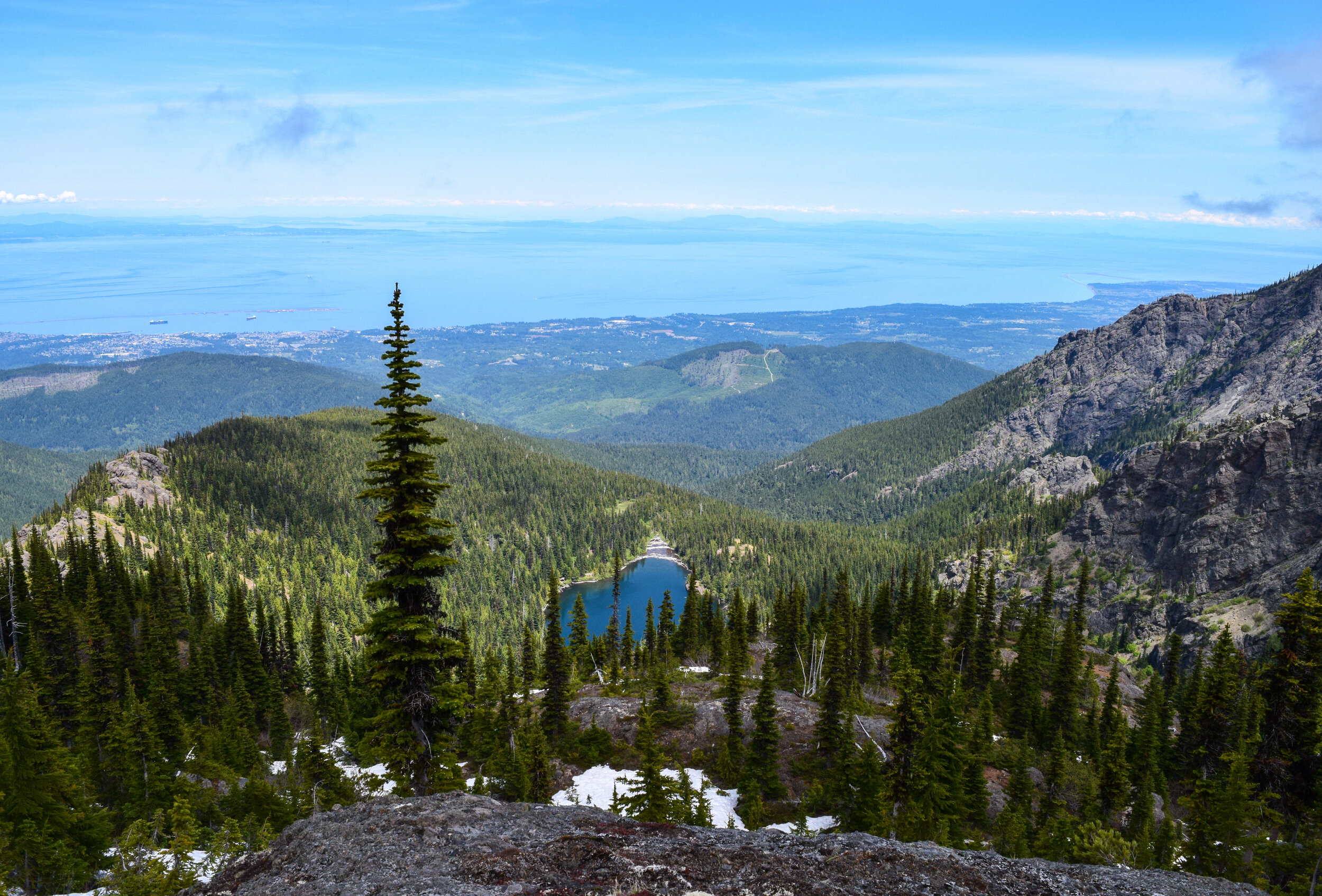 6 - View of Lake Angeles.jpg