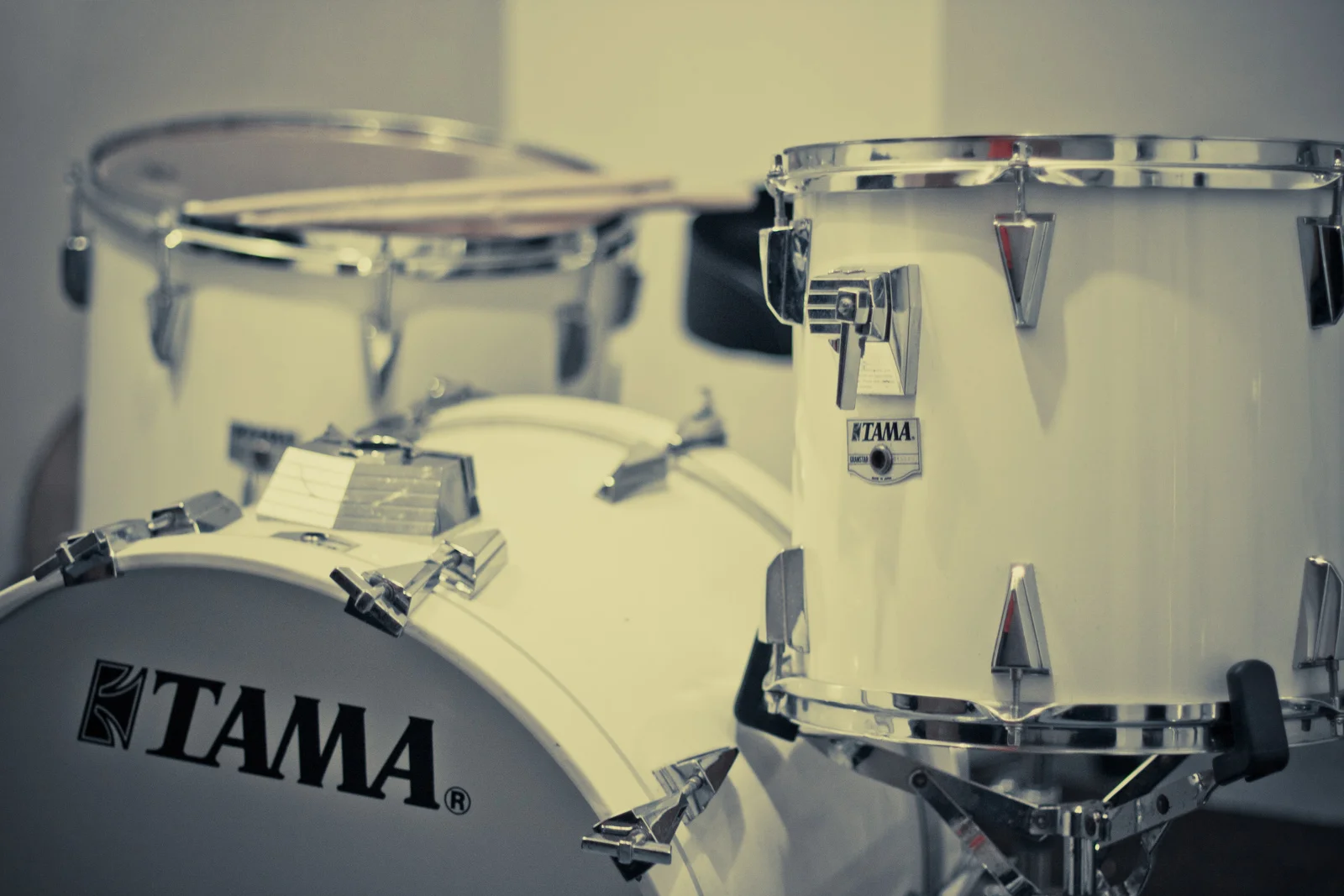 Sarah Jones-Drummers Journal-Photos Bex Wade-Low Res-1.jpg