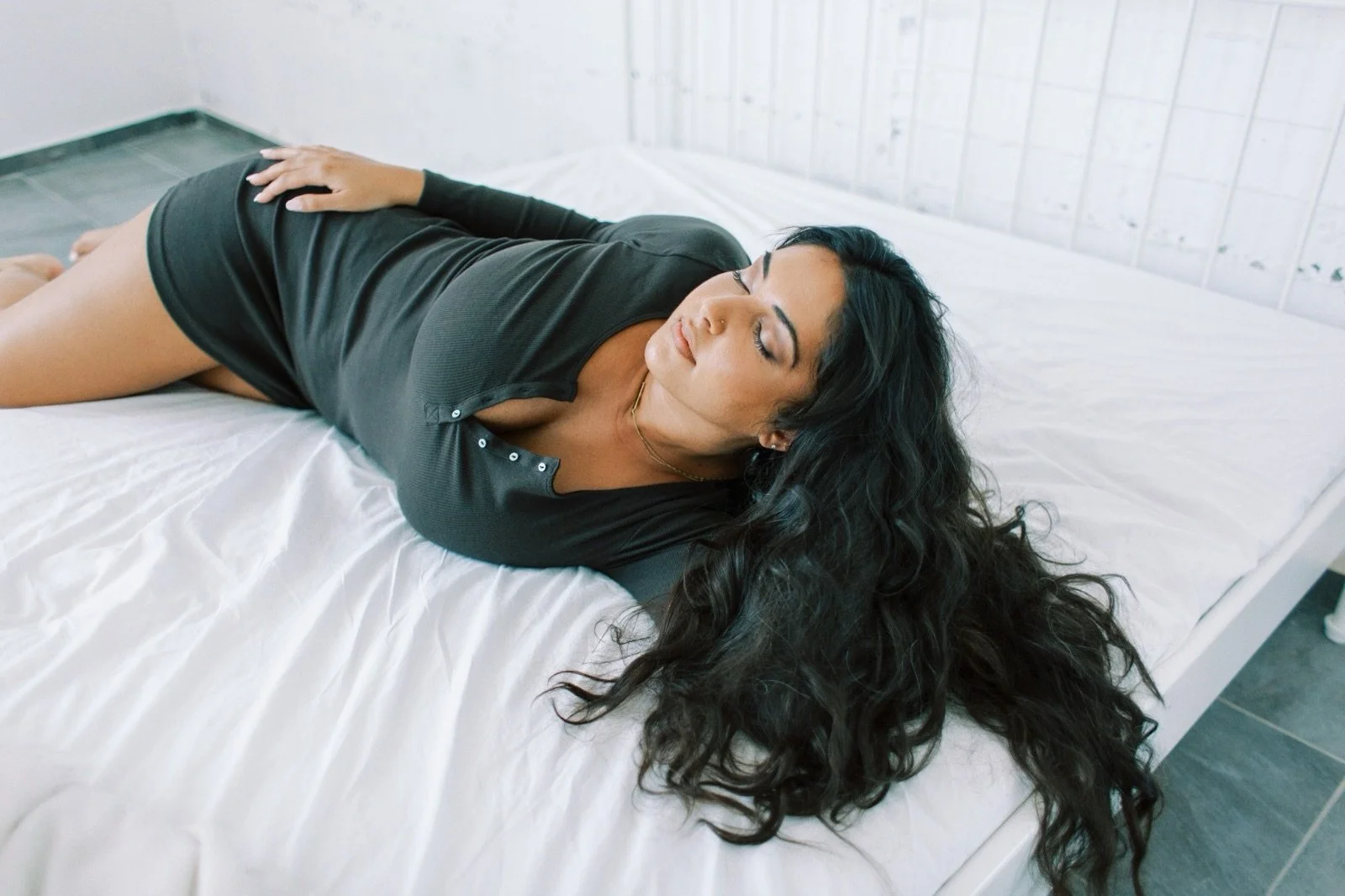 Boudoir isn&rsquo;t about wearing lingerie or not wearing lingerie&hellip; it&rsquo;s about feeling safe enough to be fully you.

Your real, vulnerable, deeply authentic self. 

And there is nothing more beautiful or sensual than that. 

Now booking 