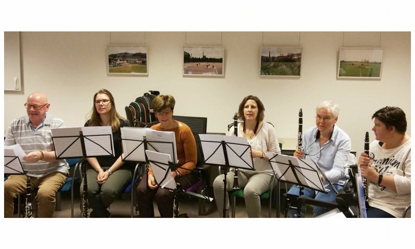 Klarinetworkshop voor de klarinetsectie van de Koninklijke Rotterdamse Post Harmonie (KRPH) mei 2017: "Héél leuk, gezellig en leerzaam, ervan genoten!" "Voor herhaling vatbaar. I´m in!!!"