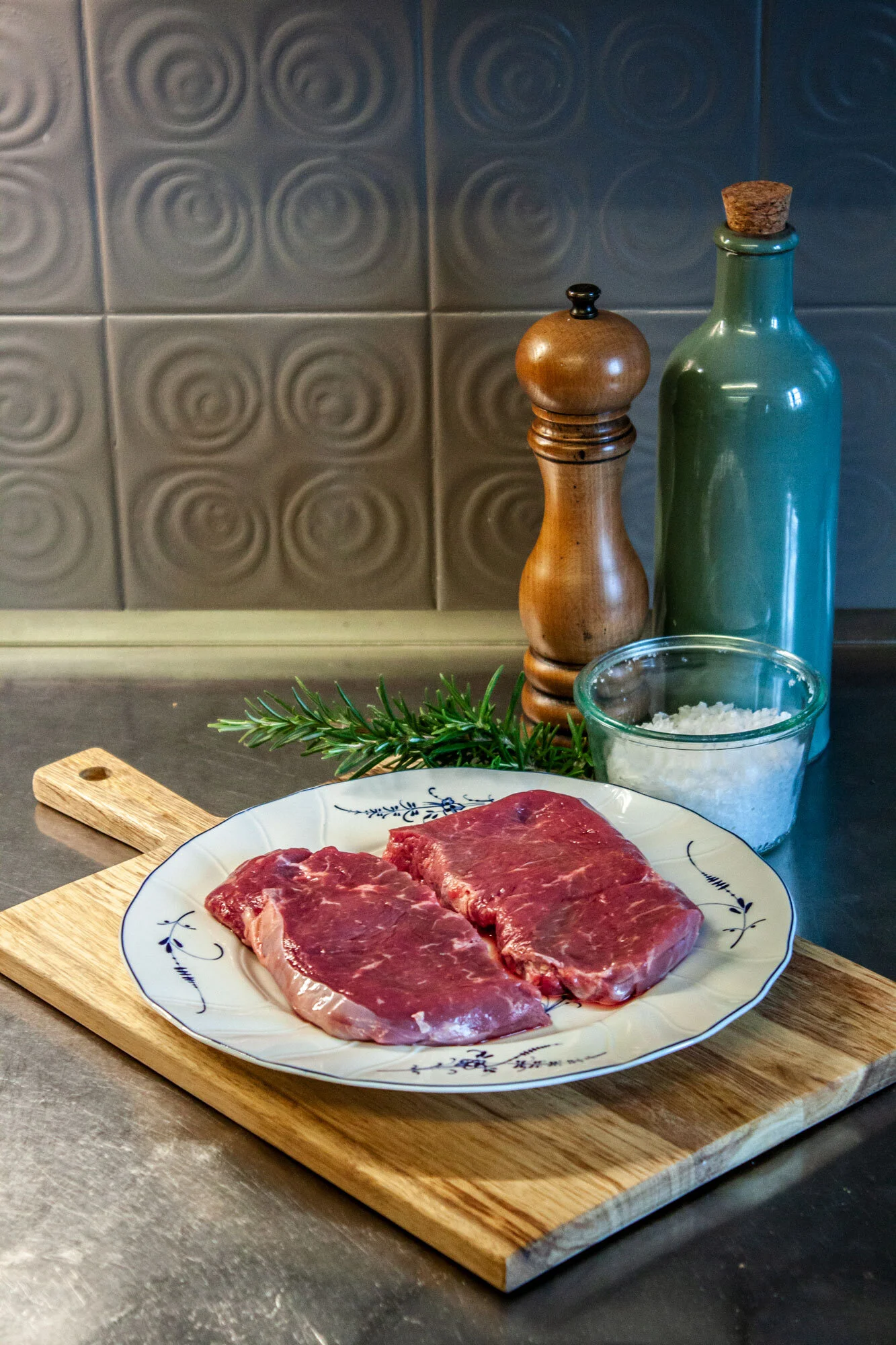 Frisches Fleisch vom Weiderind