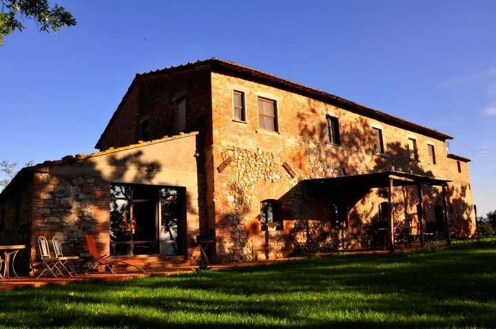 villa_back.jpg