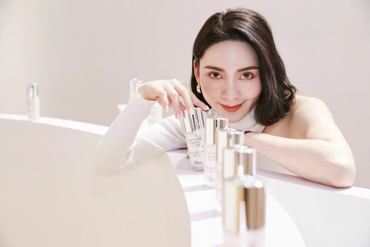 brand-diorskincare-ariel-beauty-迪奧-超能量小花瓶_03.webp
