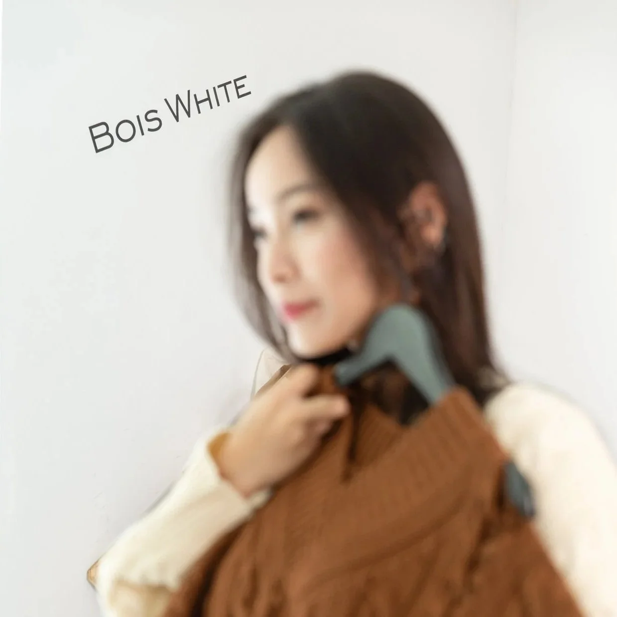 [Bois White]