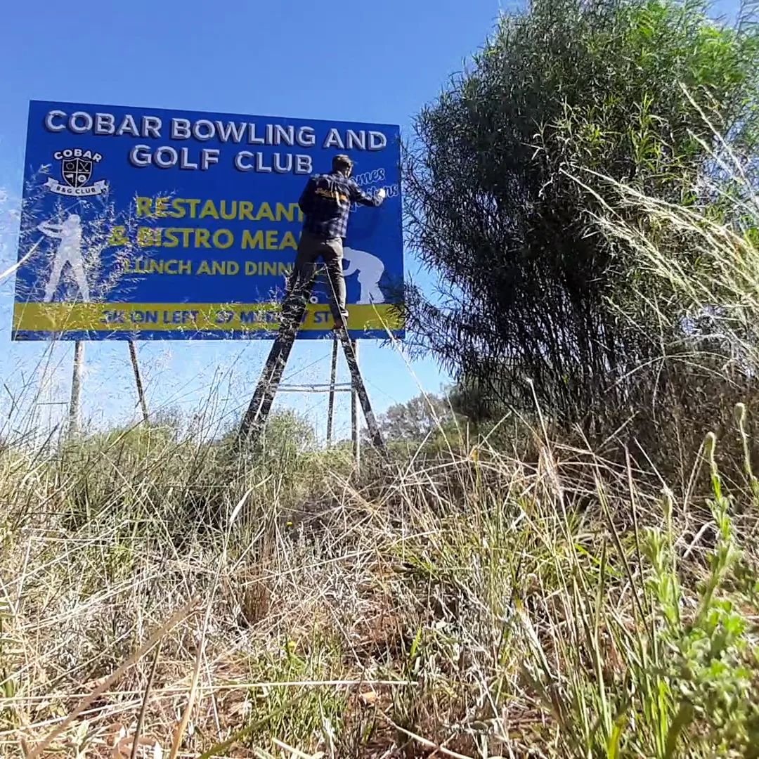 Billboards in the outback.
The weather is sweet.