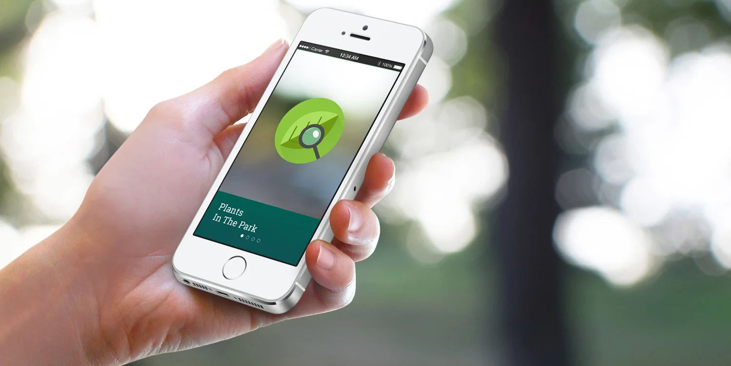 Credit Iphone + hand mockup by Gwénolé Jaffrédou