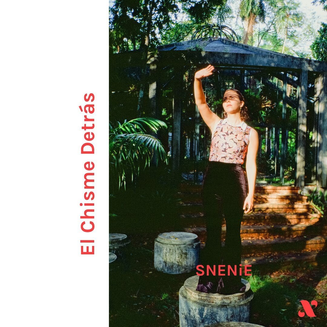 A few weeks ago, over laughs and sips of coffee on Zoom, the singer and songwriter @snenie let us into her world. The result was the first installment of Behind El Chisme &mdash; a special issue of our newsletter where we go deeper into people's live