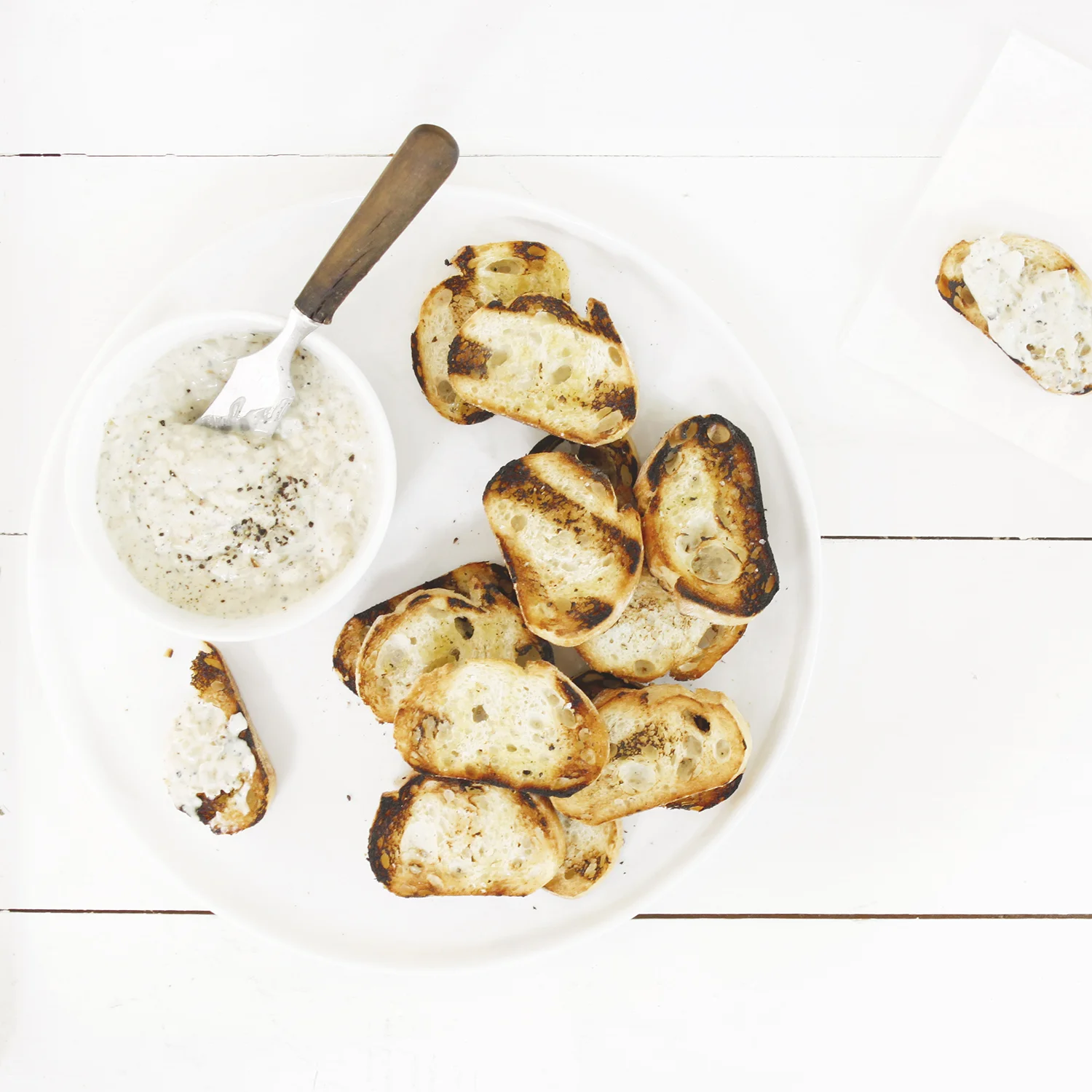 grilled-onion-dip-baguette.jpg