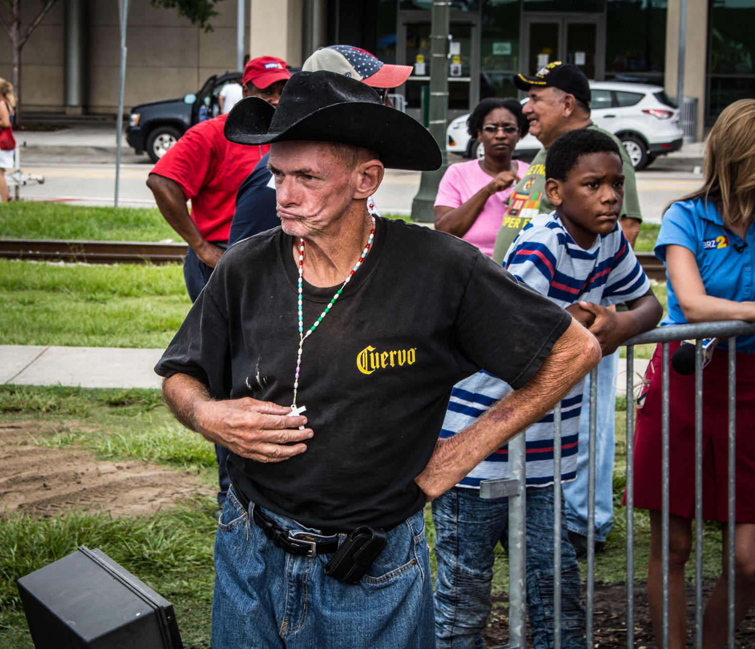 Man_w_Cowboy_Hat_1.jpg