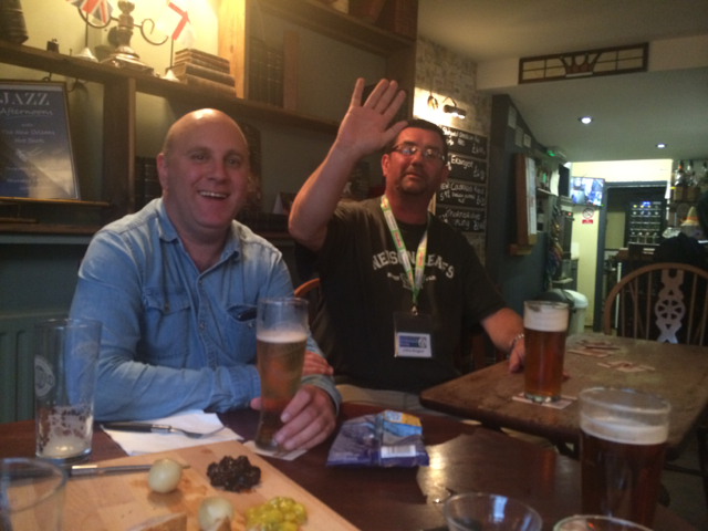 Carl Downing (the man you need for birding in Colombia and John Hague aka Drunk Birder at my first international Birds and Beers. 