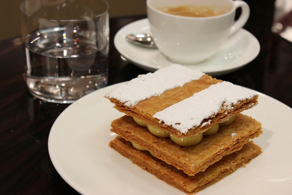TREAT YOURSELF: CAKE AND TEATIME IN PARIS