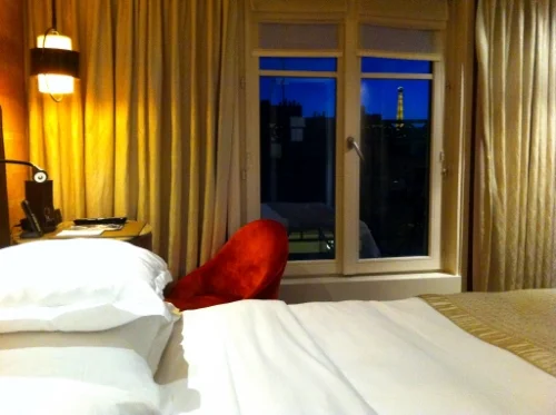 WHERE TO STAY: APARTMENT VS HOTEL