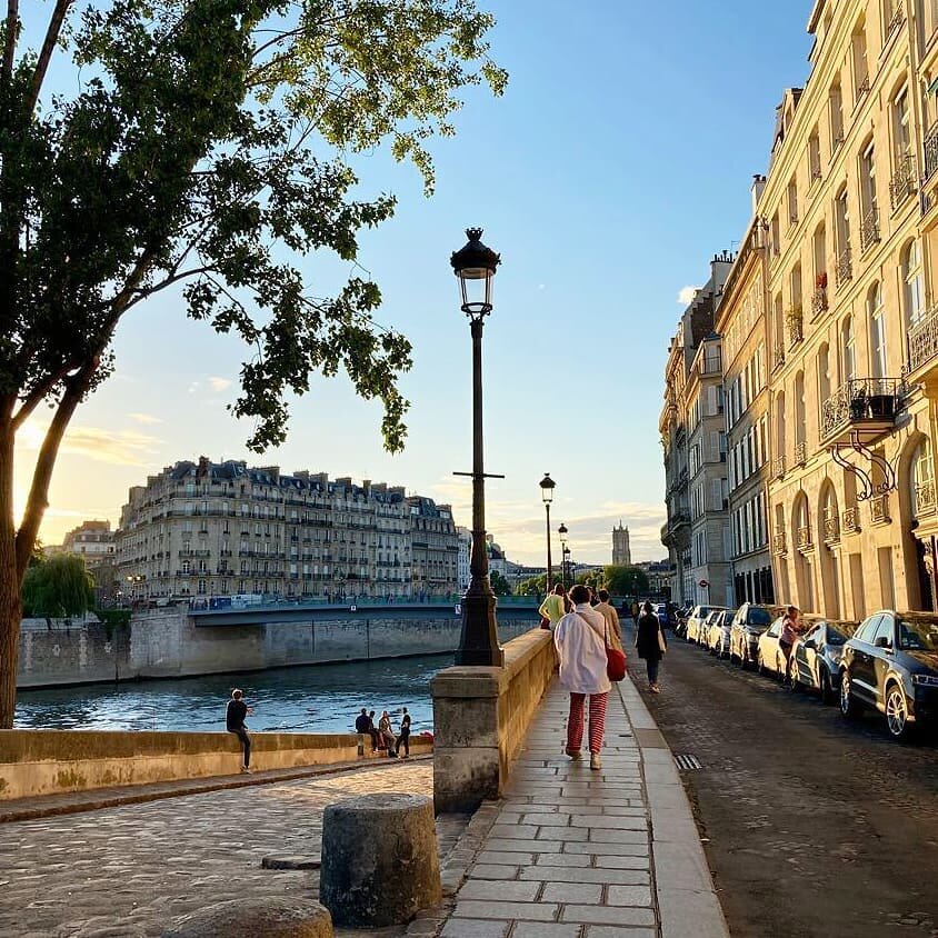 Paris is waiting for you, don't worry. And with Mayor Anne Hidalgo reflected, it'll be even greener and lovelier to stroll through than ever before!
.
.
.
#gaytravel #paris #lgbttravel #lgbtq🌈 #gayparis #city #visitparis🇫🇷 #visitfrance #french #fl