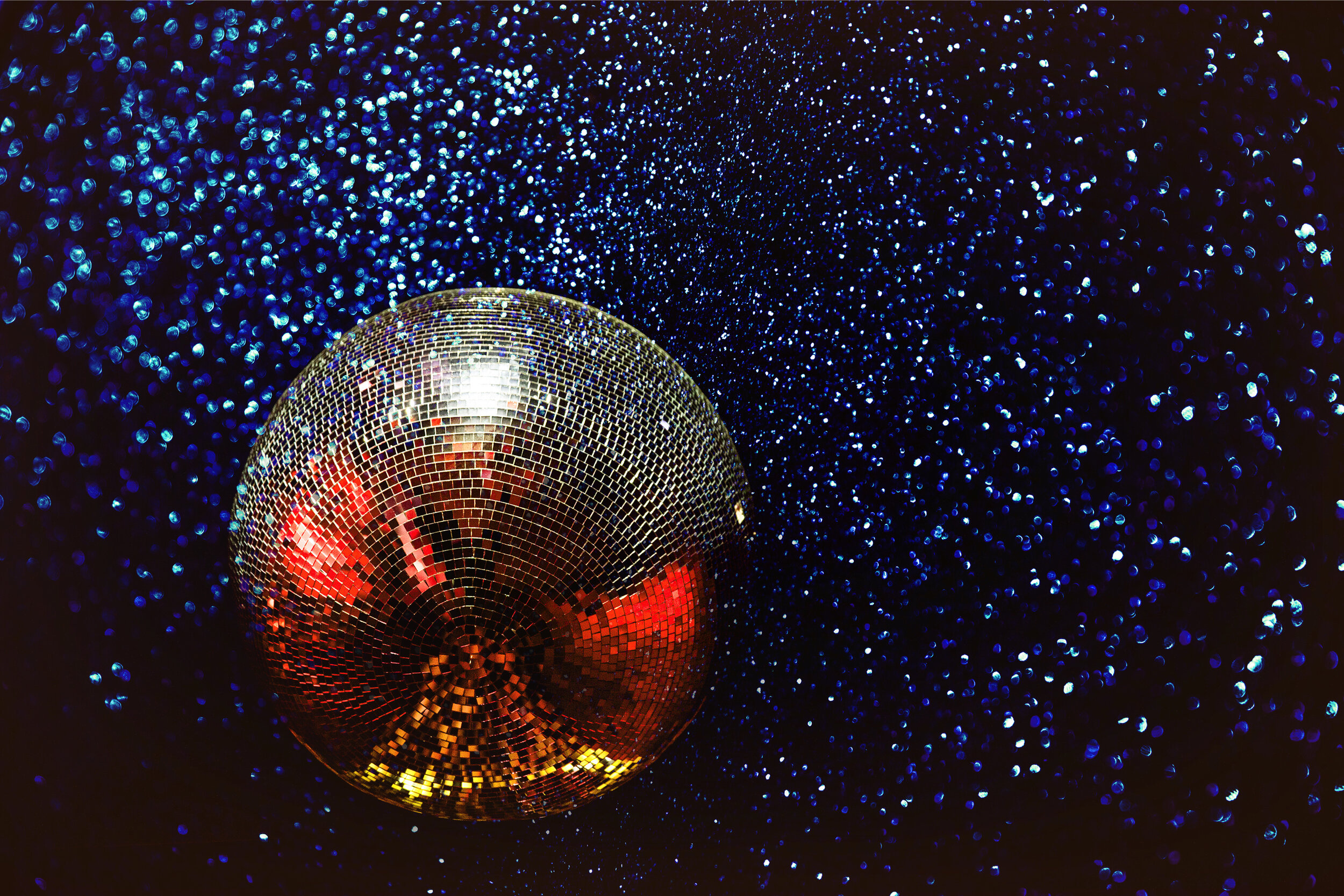 ball-close-up-colors-dark-593467.jpg