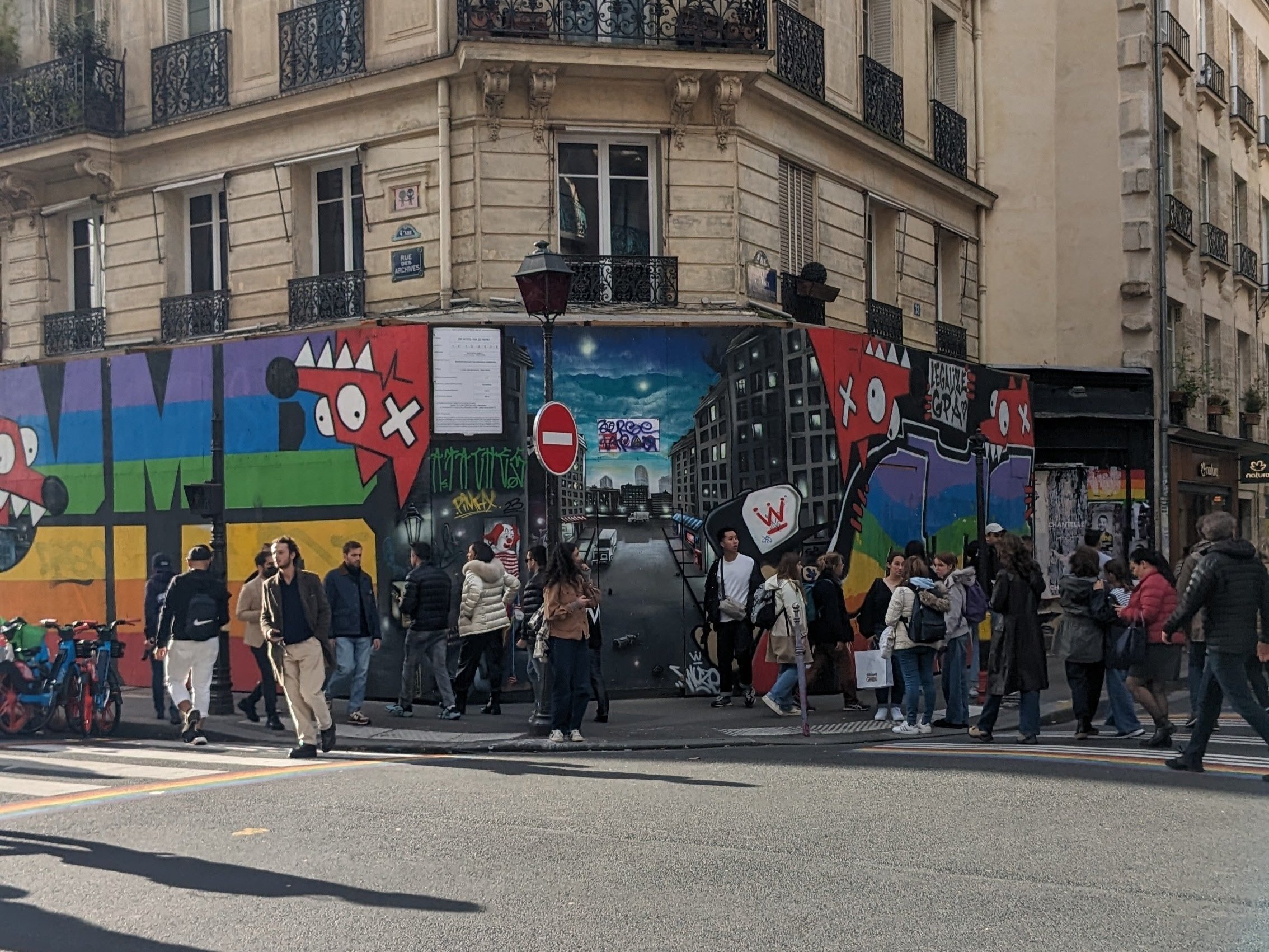 Open Café Closed: The Marais One Year Later