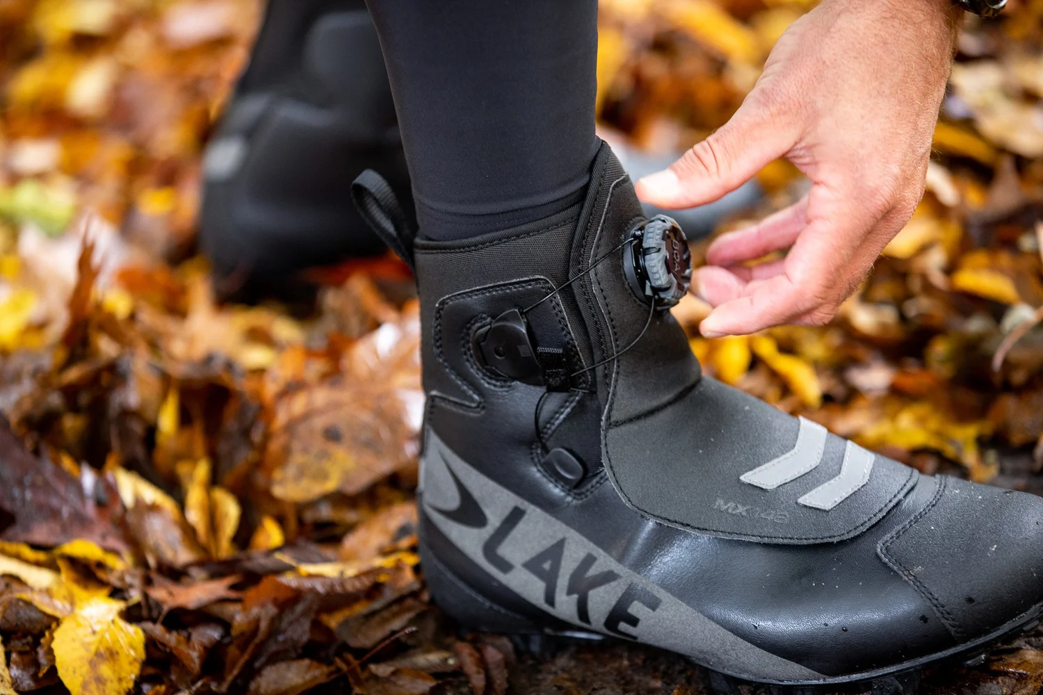 MX146 Wide Lake MTB Winter Cycling Boots UK Delivery