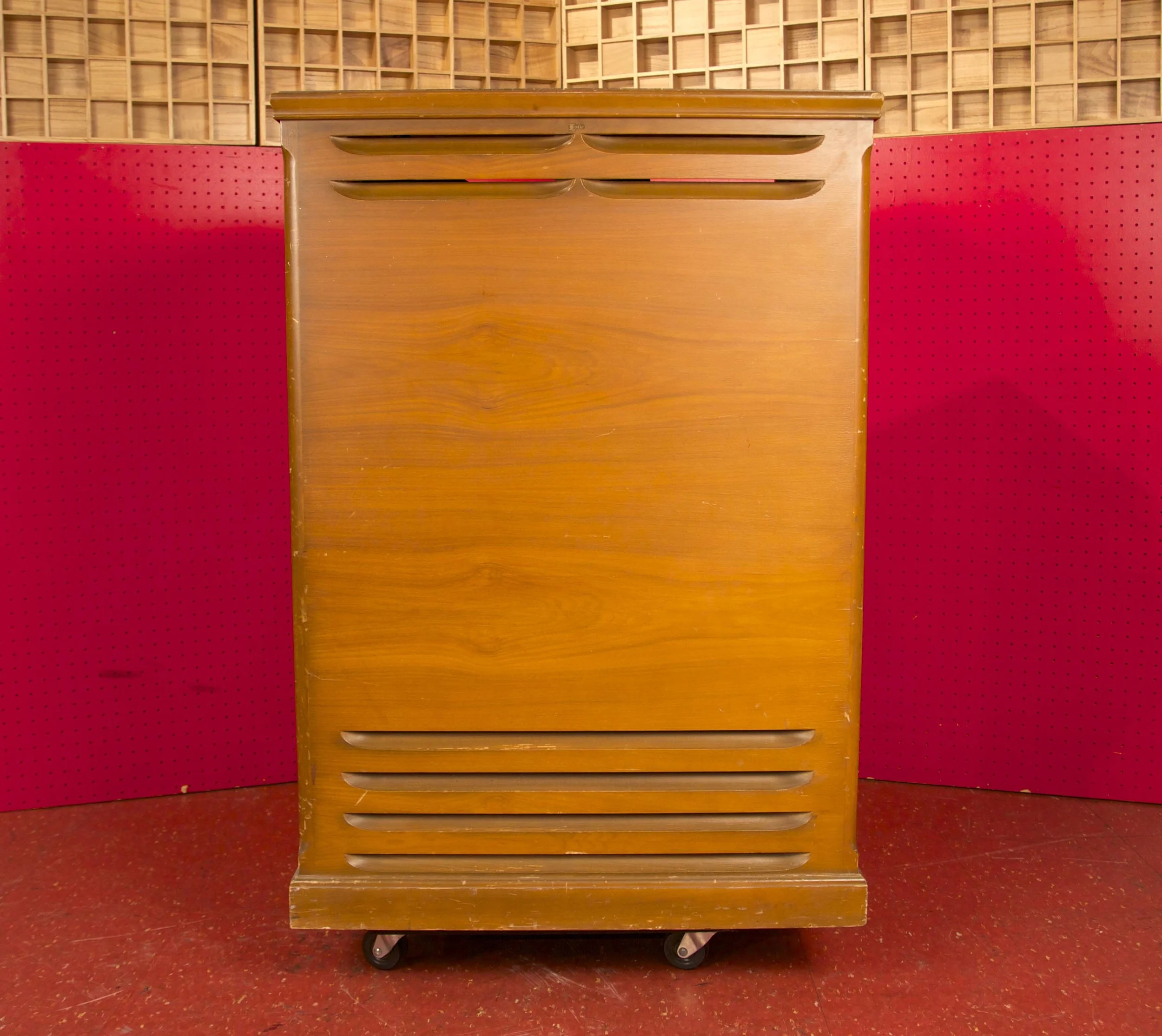 Leslie Rotary Cabinet