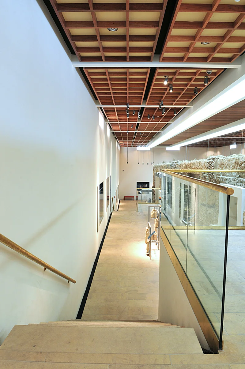 10+exhib+space_800px.jpg