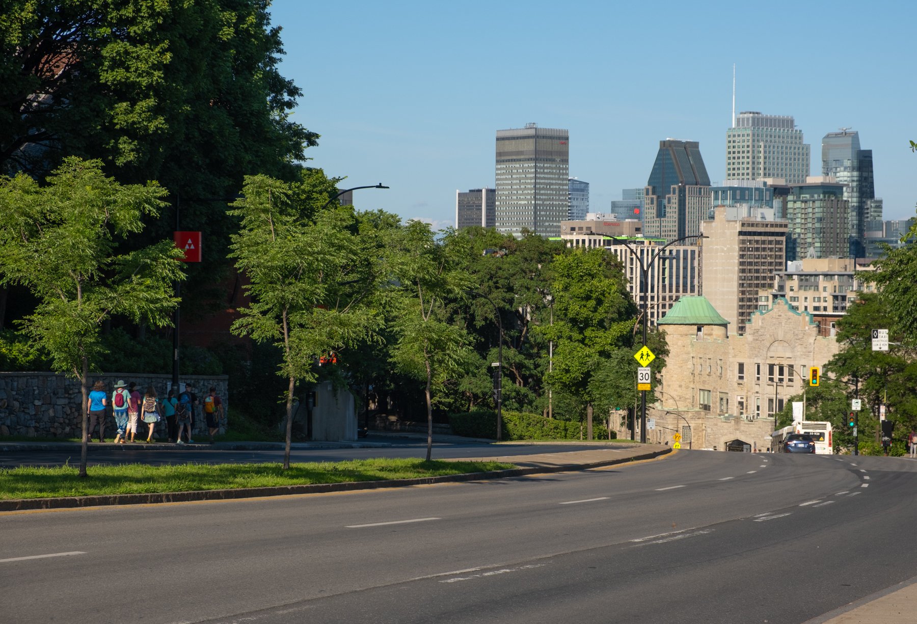 Avenue Cedar et Chemin de la Côte-des-Neiges
