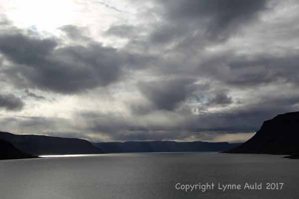 Light on the fjord005.jpg