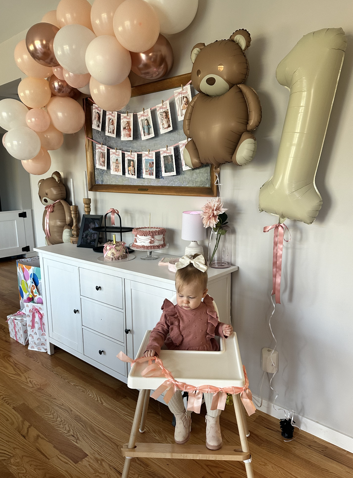 Beary First Birthday: Coquette Birthday Party Decorations