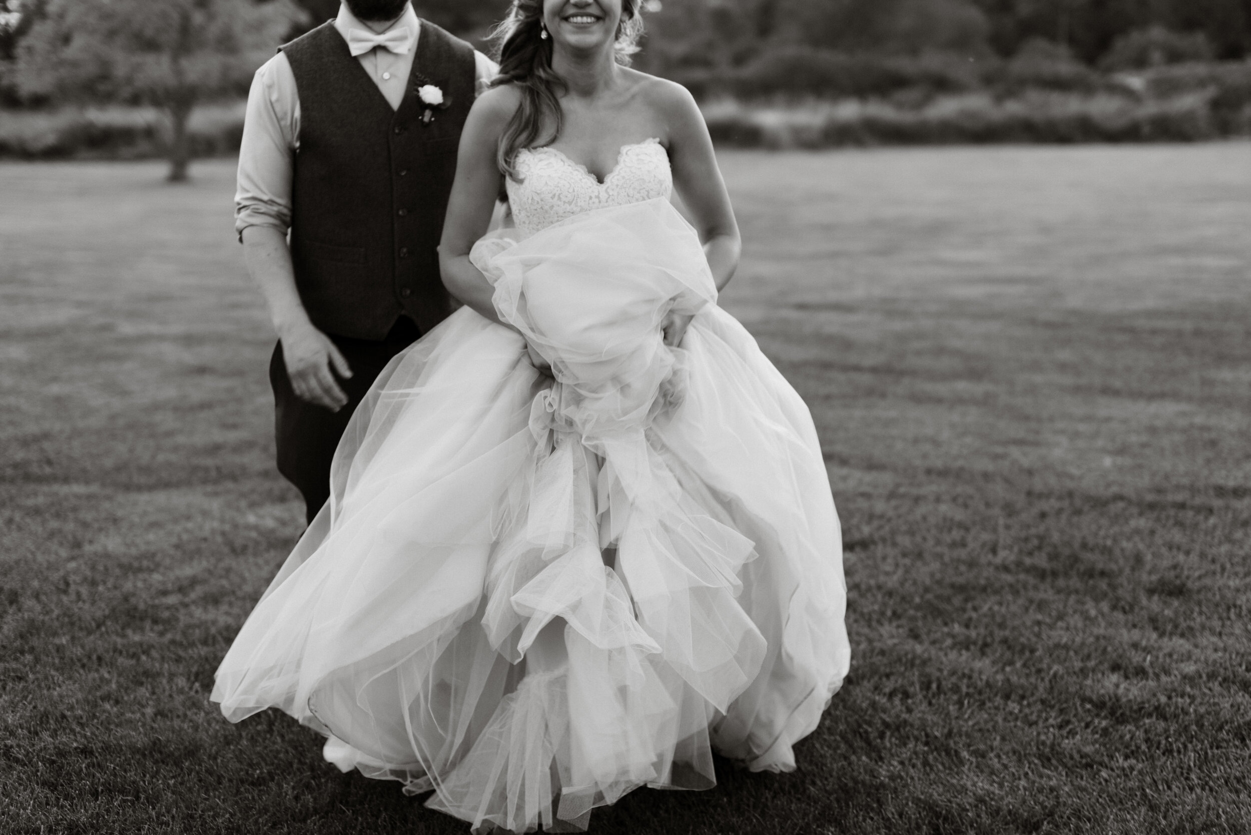 Ashley Bohman_Wedding Photographer_Willow Pond Bed and Breakfast_Weddings_7.jpg