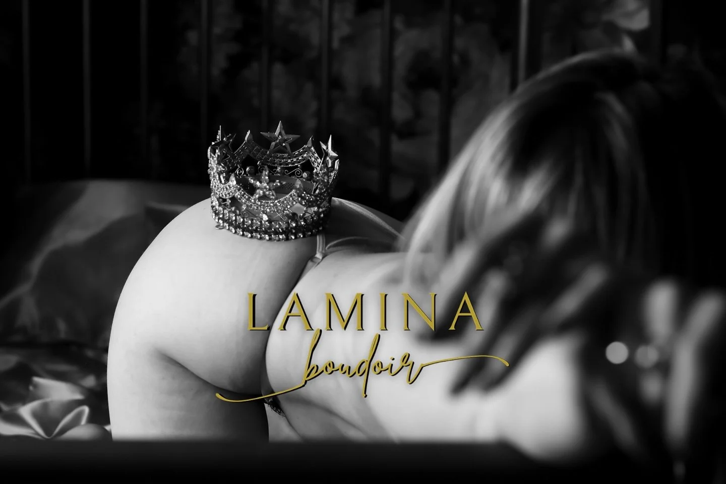 Luxury LAMINA Boudoir Sessions are empowering studio experience photoshoots (at our private studio in Indianapolis) designed to help you transform your confidence and notice your sensual beauty with intimate portraiture and photography, 𝑼𝒏-𝒄𝒆𝒏𝒔