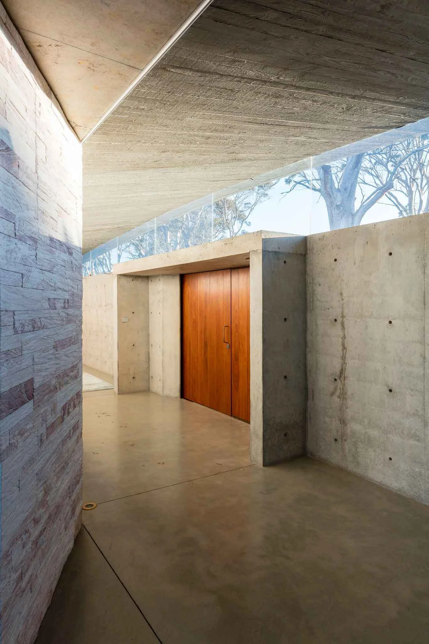 Invisible House by Peter Stutchbury in Sydney’s Blue Mountains