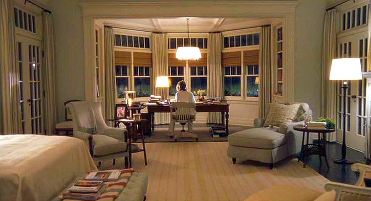 Diane Keaton's substantial character in Something's Gotta Give is equally matched by her substantial beach retreat. Quintessentially Hamptons style at heart, the interiors are awash in sea colours and blues, setting the tone for this 2003 romantic comedy.